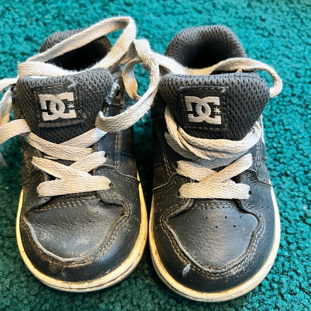 Dc shoes